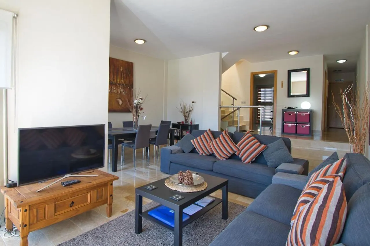 Sun Bay Villas, Lovely 3 Bed Villa With Private Pool & Sea Views San Miguel De Abona 0*,  España